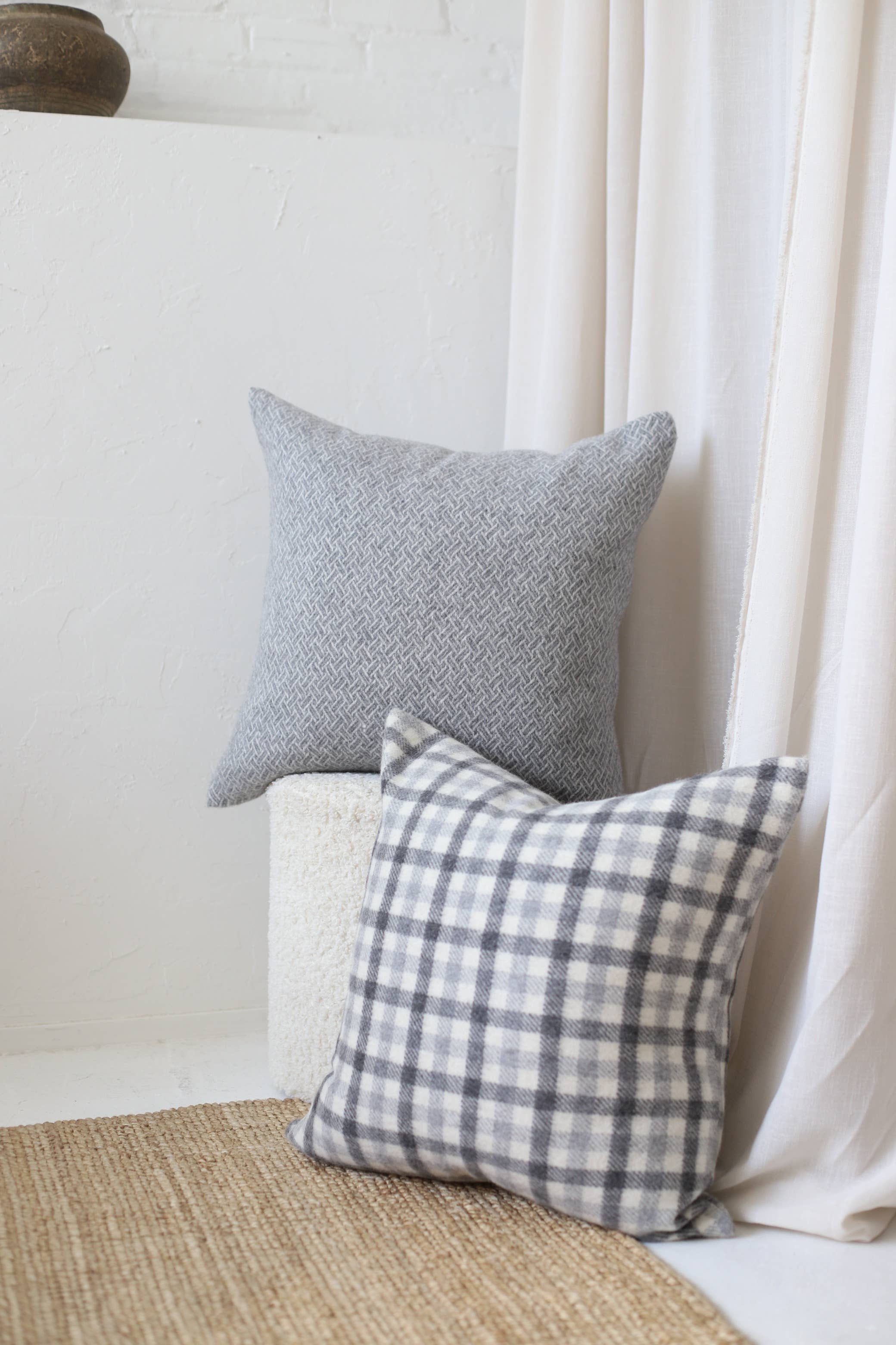 Oxford Alpaca Pillow