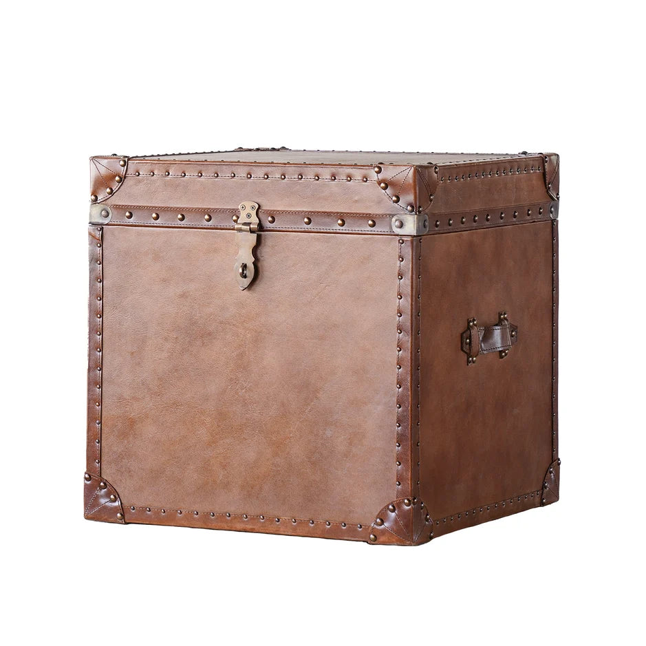 Pembroke Trunk