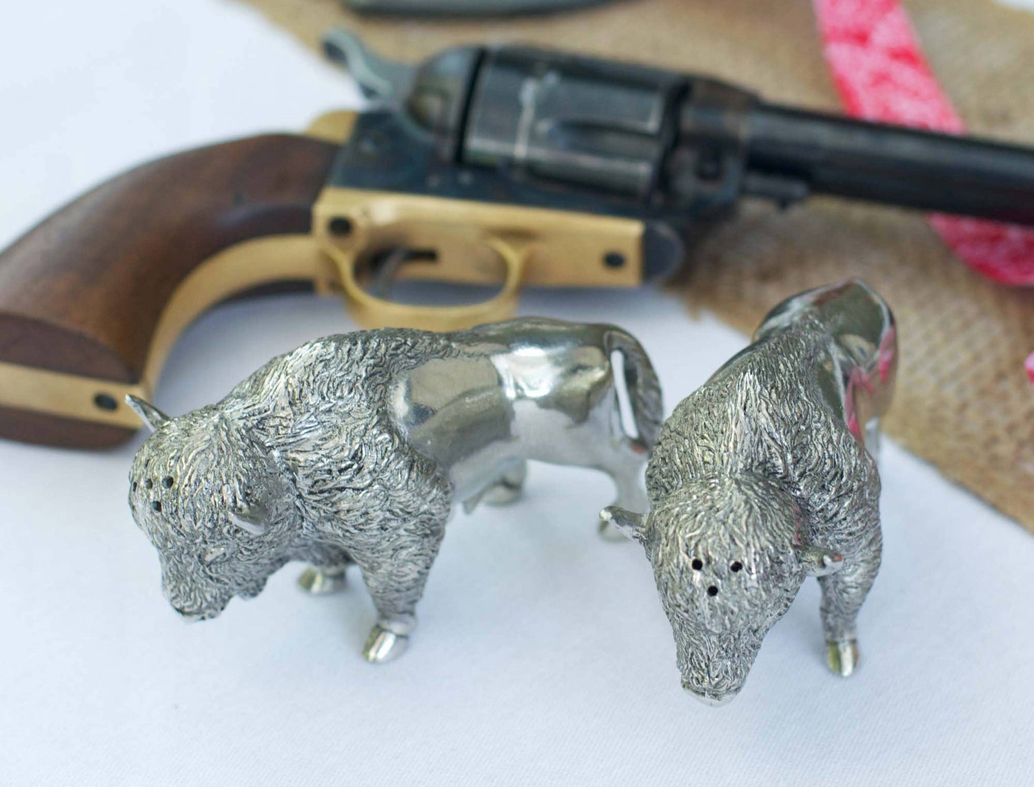 Pewter Bison Salt &amp; Pepper Set