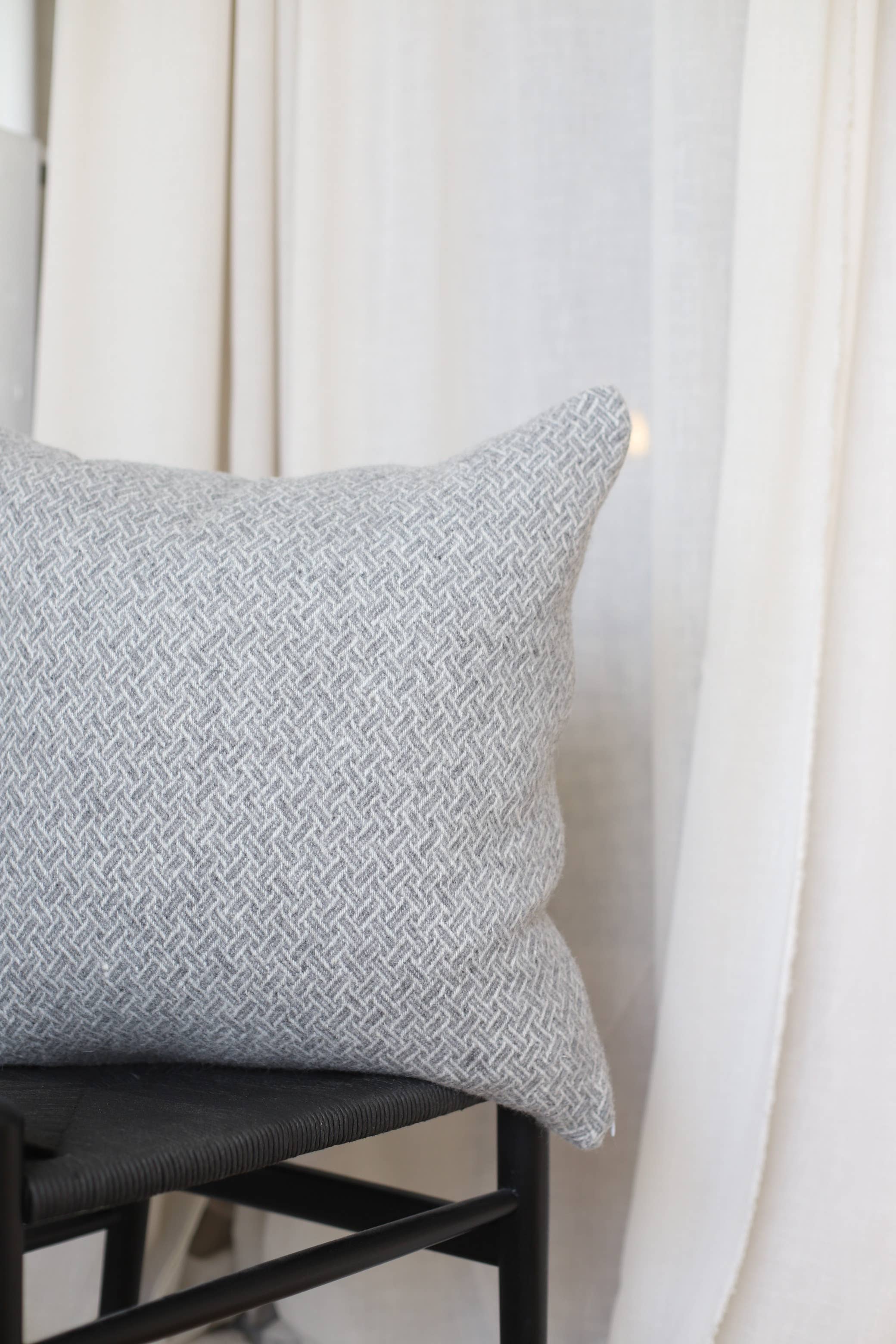 Oxford Alpaca Pillow